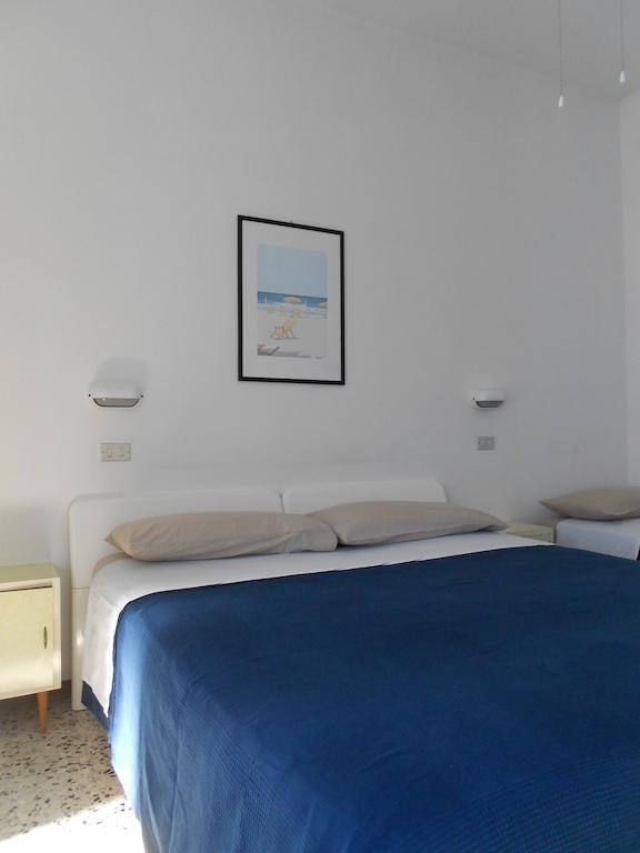 Hotel Villa Dei Platani Беллария-Иджеа-Марина Номер фото