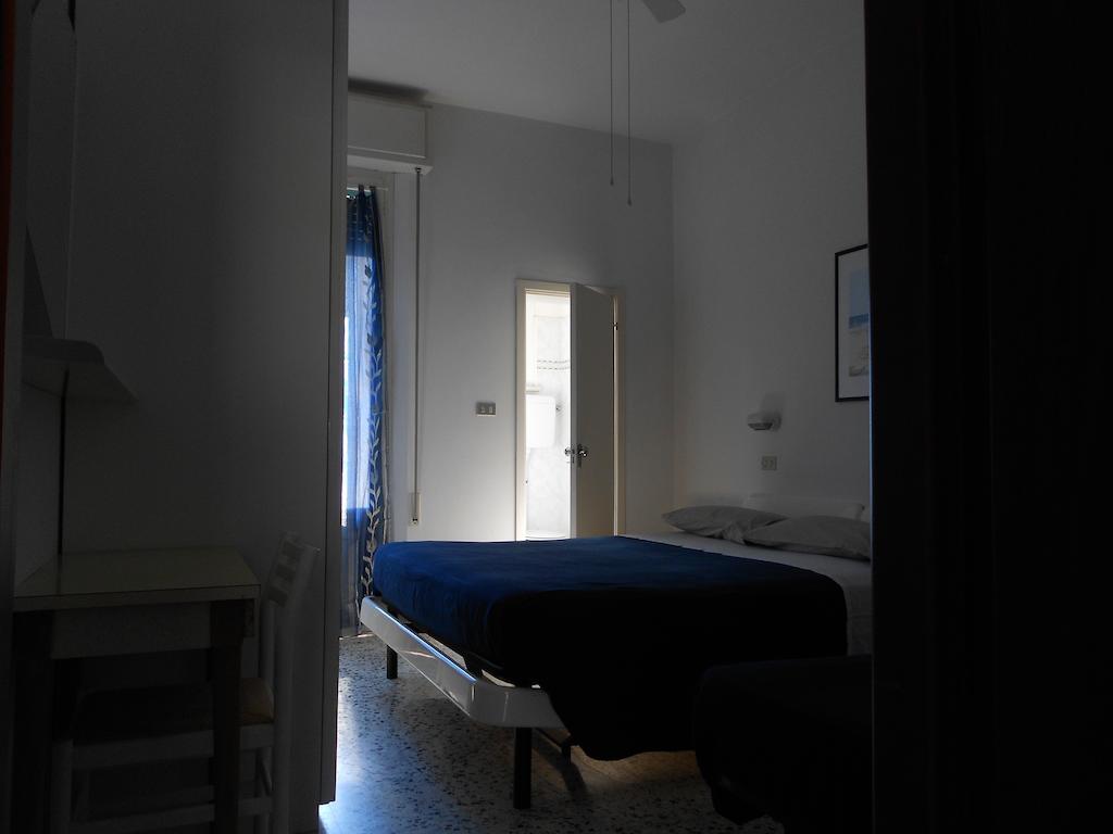 Hotel Villa Dei Platani Беллария-Иджеа-Марина Номер фото