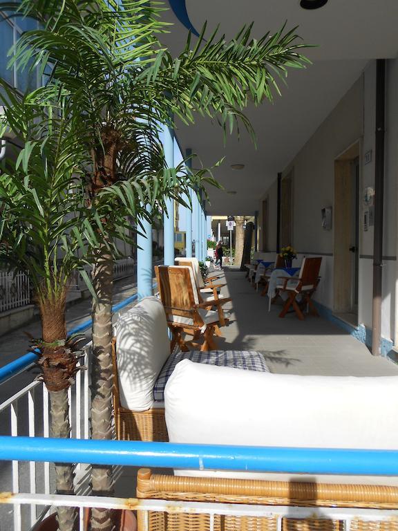 Hotel Villa Dei Platani Беллария-Иджеа-Марина Экстерьер фото