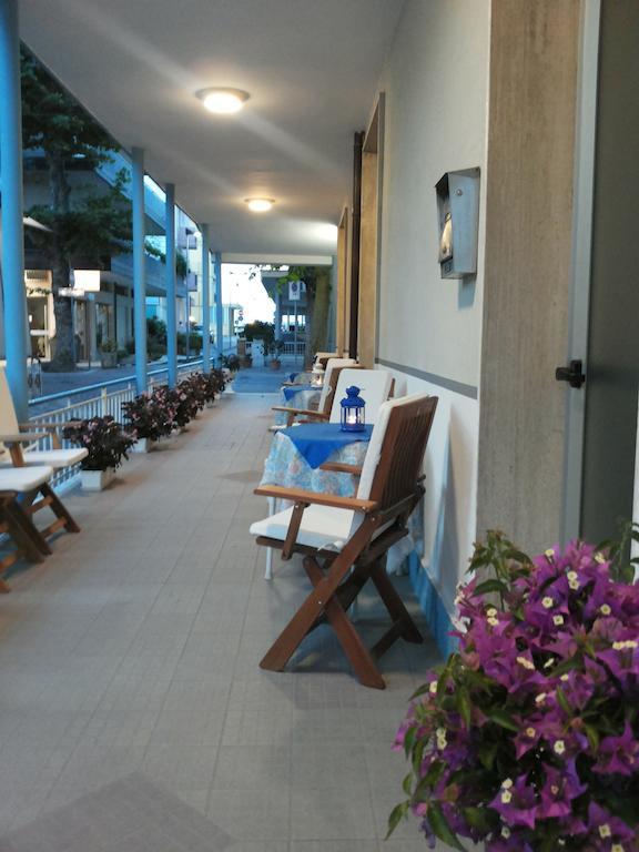 Hotel Villa Dei Platani Беллария-Иджеа-Марина Экстерьер фото