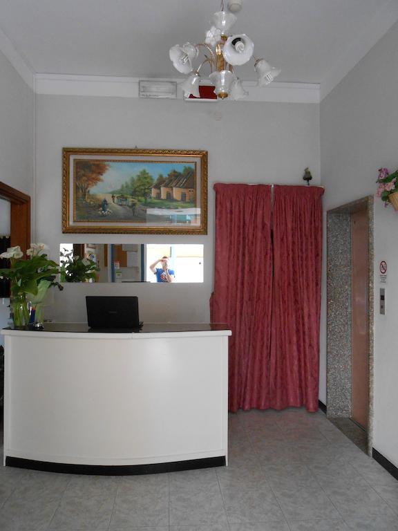 Hotel Villa Dei Platani Беллария-Иджеа-Марина Экстерьер фото